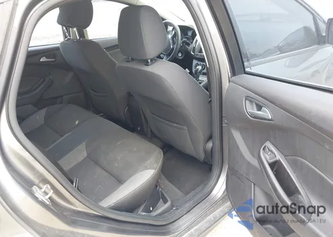 2013 Ford Focus Se z USA, uszkodzony, nr VIN 1FADP3F28DL348405